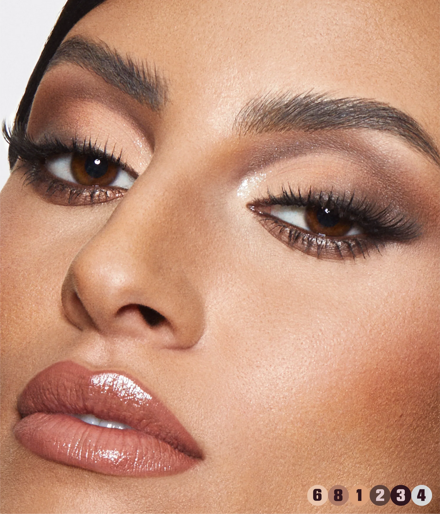 CREAMY OBSESSIONS EYESHADOW PALETTE - US 7979