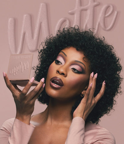 MATTE OBSESSIONS EYESHADOW PALETTE - US 6772
